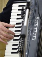 Jigabit Ceilidh Band Fi with accordion